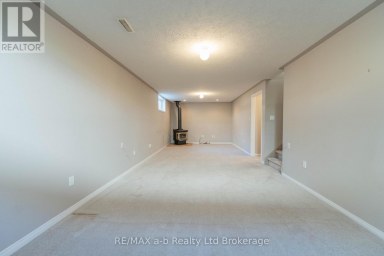 44 BEECH BOULEVARD Tillsonburg Ontario photo 25
