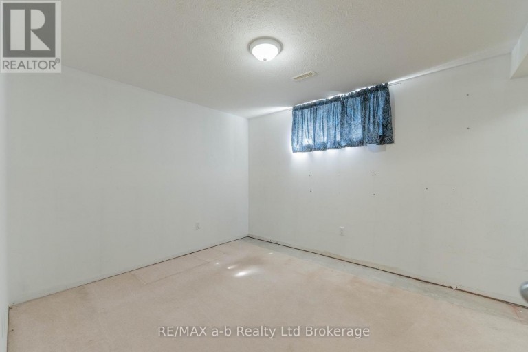 44 BEECH BOULEVARD, Tillsonburg, Ontario, N4G5R8