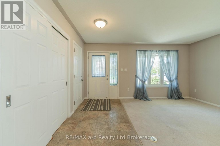 44 BEECH BOULEVARD, Tillsonburg, Ontario, N4G5R8