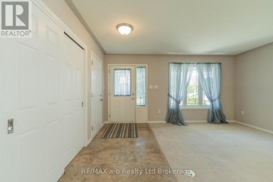 44 BEECH BOULEVARD Tillsonburg Ontario photo 7