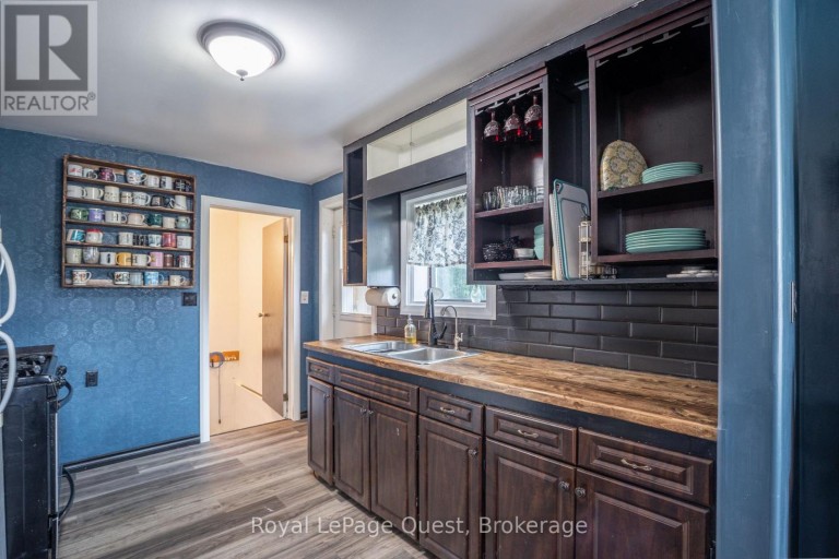 22 CREIGHTON STREET S, Orillia, Ontario, L3V1A8