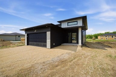 47 Sherwood Bay Grunthal Manitoba photo 1