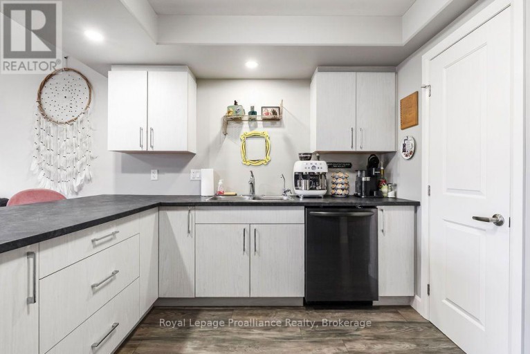17 DEWAL PLACE, Belleville (Belleville Ward), Ontario, K8P0H3