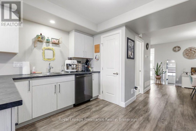 17 DEWAL PLACE, Belleville (Belleville Ward), Ontario, K8P0H3