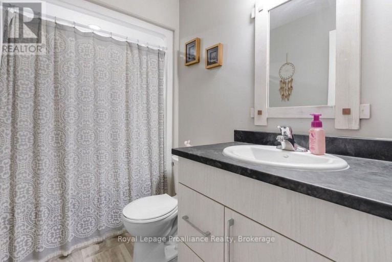 17 DEWAL PLACE, Belleville (Belleville Ward), Ontario, K8P0H3