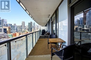 1801 - 1 MARKET STREET Toronto (Waterfront Communities) Ontario photo 13