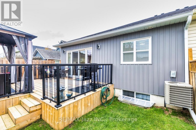 706 ONTARIO STREET, Cobourg, Ontario, K9A3C5