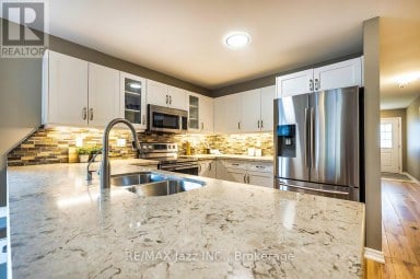 706 ONTARIO STREET Cobourg Ontario photo 8