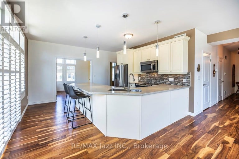 111 - 29 LAKEWOOD CRESCENT, Kawartha Lakes (Bobcaygeon), Ontario, K0M1A0