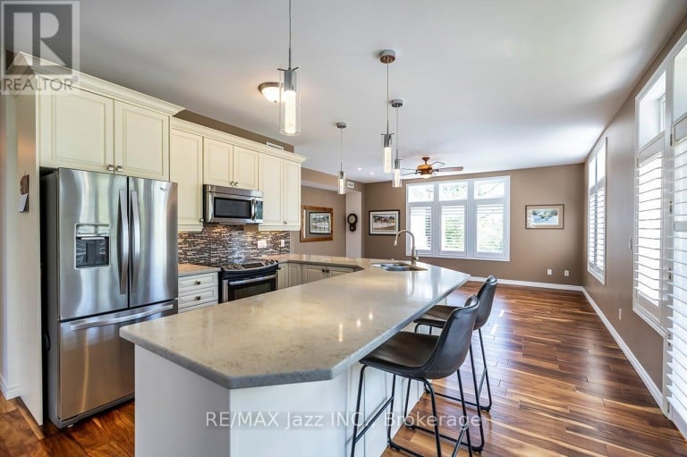 111 - 29 LAKEWOOD CRESCENT, Kawartha Lakes (Bobcaygeon), Ontario, K0M1A0