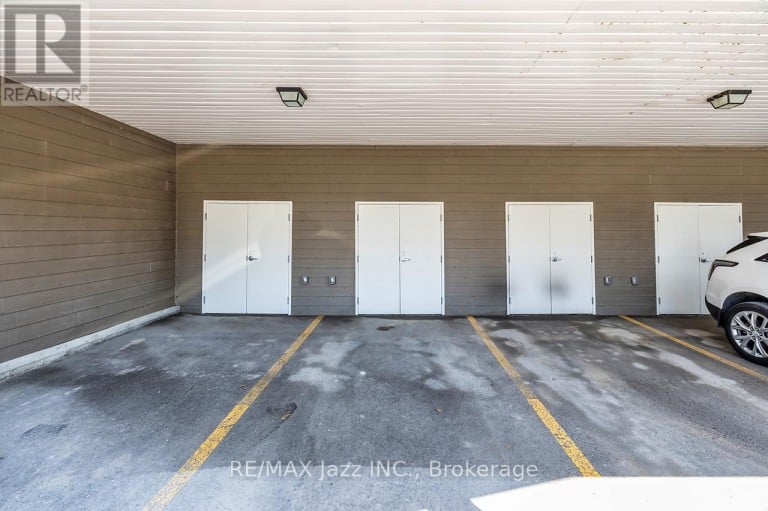 111 - 29 LAKEWOOD CRESCENT, Kawartha Lakes (Bobcaygeon), Ontario, K0M1A0