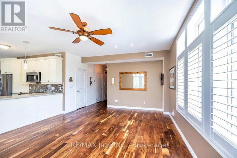 111 - 29 LAKEWOOD CRESCENT, Kawartha Lakes (Bobcaygeon), Ontario, K0M1A0