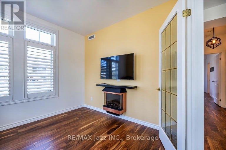 111 - 29 LAKEWOOD CRESCENT, Kawartha Lakes (Bobcaygeon), Ontario, K0M1A0