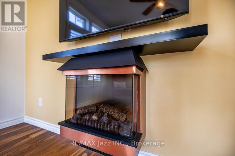 111 - 29 LAKEWOOD CRESCENT, Kawartha Lakes (Bobcaygeon), Ontario, K0M1A0