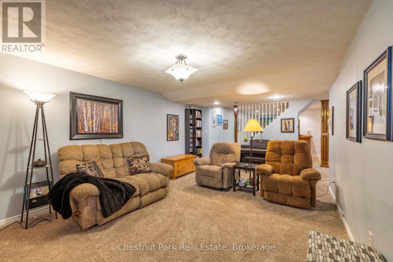 861 ARLINGTON STREET, Saugeen Shores, Ontario, N0H2C4