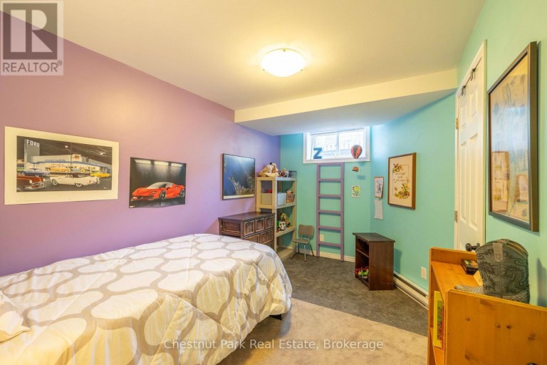 861 ARLINGTON STREET, Saugeen Shores, Ontario, N0H2C4