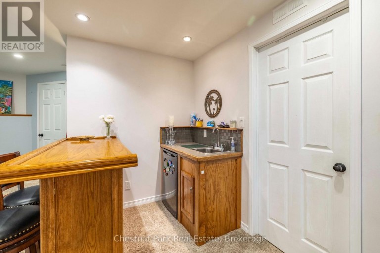 861 ARLINGTON STREET, Saugeen Shores, Ontario, N0H2C4