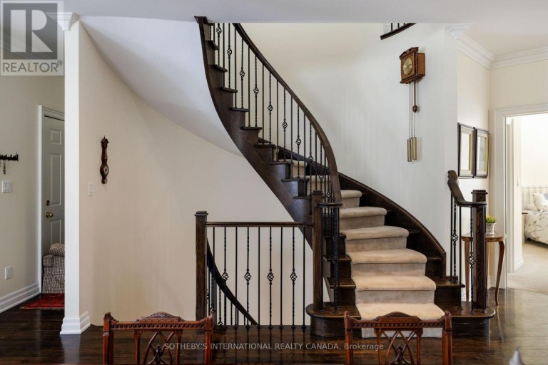 463 CROSSING BRIDGE PLACE, Aurora (Aurora Estates), Ontario, L4G7N1