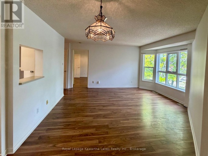 303 - 4 HERITAGE WAY, Kawartha Lakes (Lindsay), Ontario, K9V5Z2