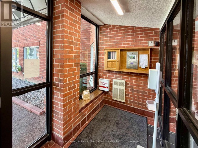 303 - 4 HERITAGE WAY, Kawartha Lakes (Lindsay), Ontario, K9V5Z2