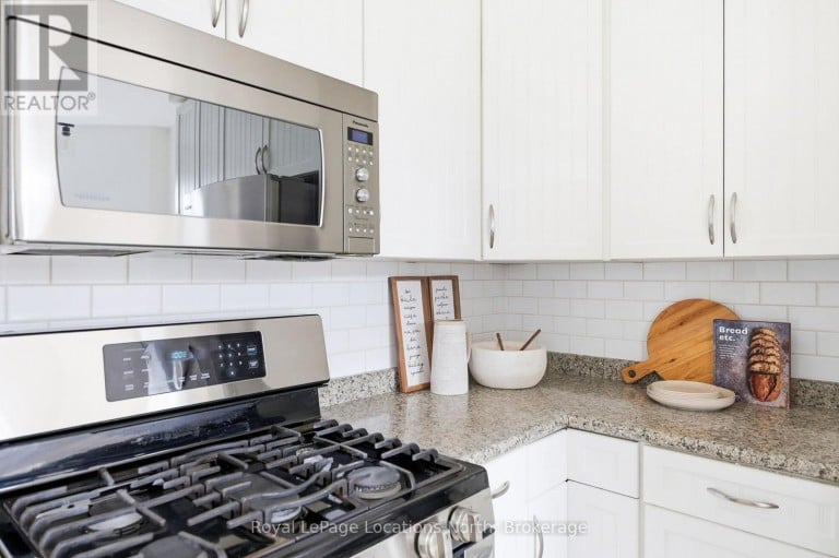 15 CLARK STREET, Collingwood, Ontario, L9Y0H9