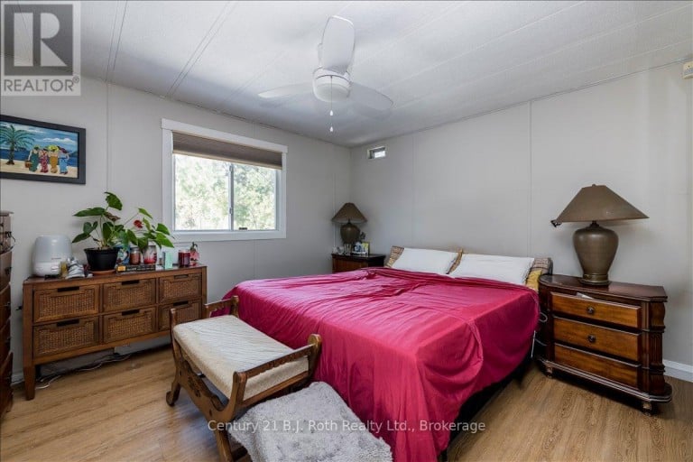 1 SMITHS LANE, Midland, Ontario, L4R0B9