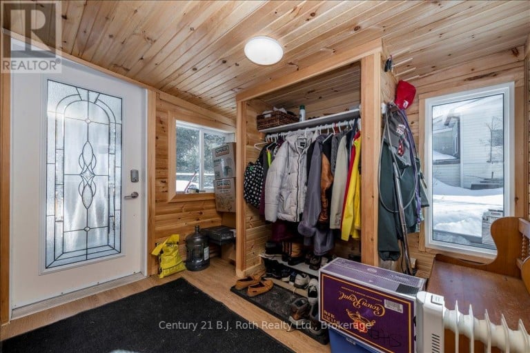 1 SMITHS LANE, Midland, Ontario, L4R0B9