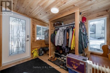 1 SMITHS LANE Midland Ontario photo 4
