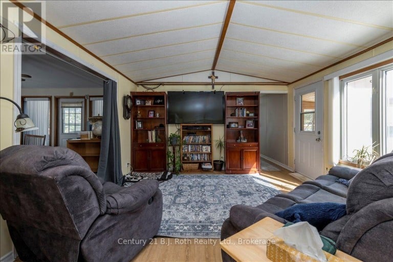 1 SMITHS LANE, Midland, Ontario, L4R0B9