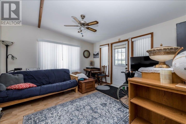 1 SMITHS LANE, Midland, Ontario, L4R0B9