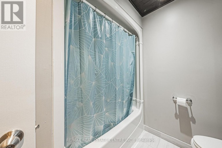 3 - 266 LIMERIDGE ROAD E, Hamilton (Bruleville), Ontario, L9A2S7