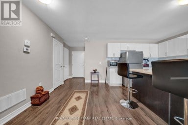 398 OLIVE AVENUE Oshawa (Central) Ontario photo 5