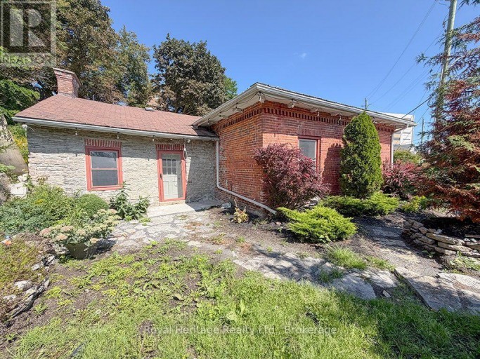 6 WILLARD STREET, Belleville (Belleville Ward), Ontario, K8P1C5
