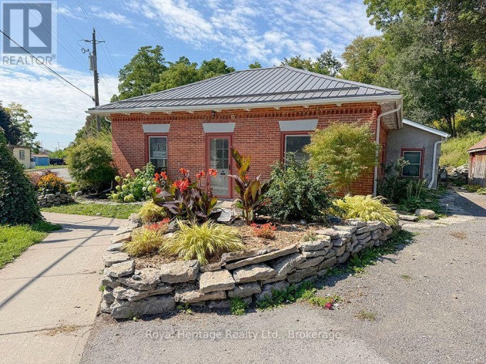 6 WILLARD STREET, Belleville (Belleville Ward), Ontario, K8P1C5
