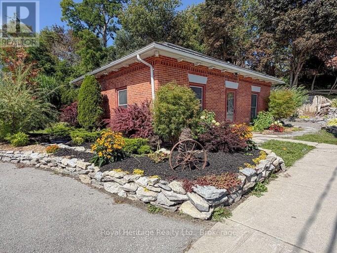 6 WILLARD STREET, Belleville (Belleville Ward), Ontario, K8P1C5