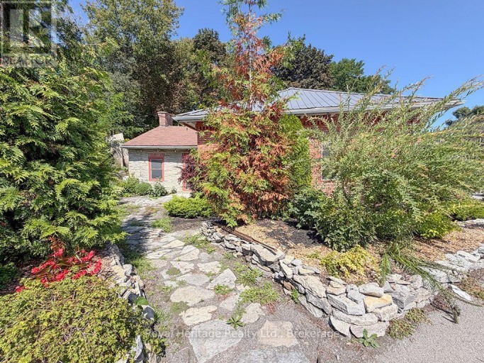 6 WILLARD STREET, Belleville (Belleville Ward), Ontario, K8P1C5