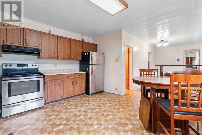 294 MOIRA STREET E, Belleville (Belleville Ward), Ontario, K8P2T1