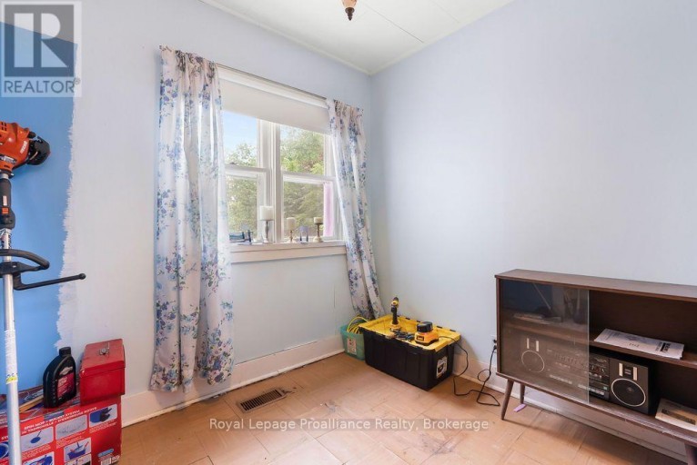 294 MOIRA STREET E, Belleville (Belleville Ward), Ontario, K8P2T1