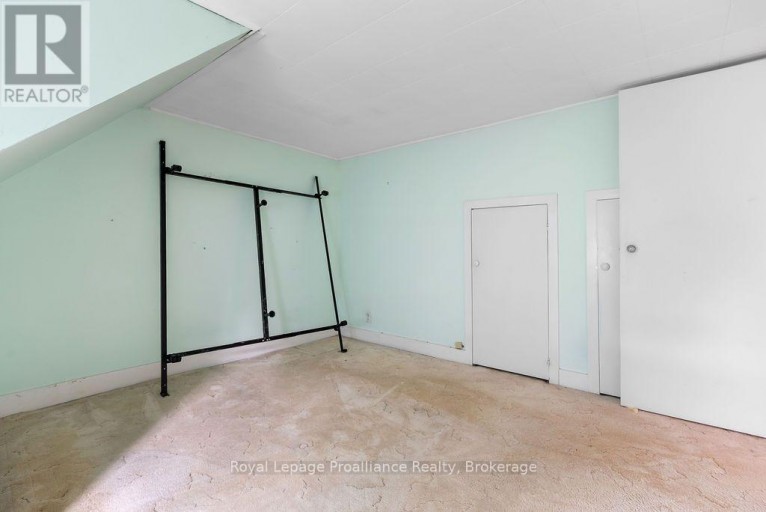 294 MOIRA STREET E, Belleville (Belleville Ward), Ontario, K8P2T1