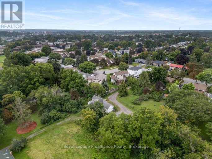 294 MOIRA STREET E, Belleville (Belleville Ward), Ontario, K8P2T1