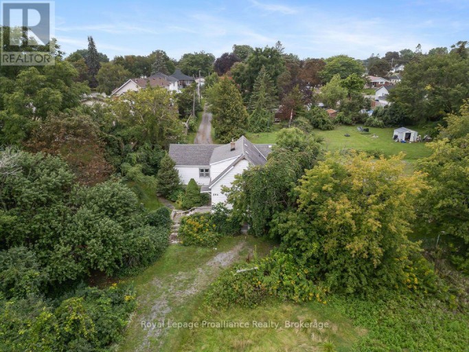294 MOIRA STREET E, Belleville (Belleville Ward), Ontario, K8P2T1