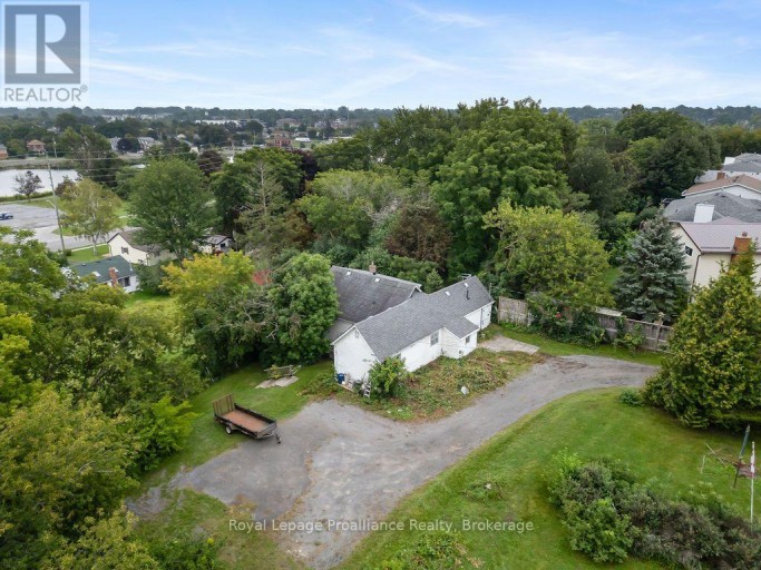 294 MOIRA STREET E, Belleville (Belleville Ward), Ontario, K8P2T1