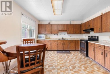 294 MOIRA STREET E Belleville (Belleville Ward) Ontario photo 8
