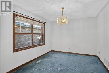 1664 FORSTER AVENUE Peterborough (Otonabee Ward 1) Ontario photo 11
