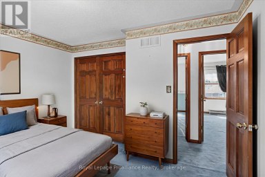 1664 FORSTER AVENUE Peterborough (Otonabee Ward 1) Ontario photo 28