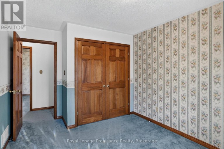 1664 FORSTER AVENUE, Peterborough (Otonabee Ward 1), Ontario, K9K2G6