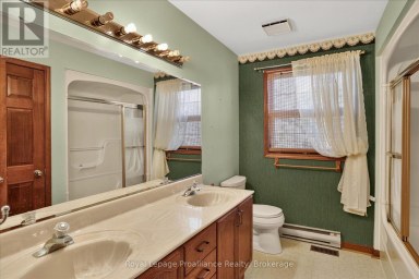 1664 FORSTER AVENUE Peterborough (Otonabee Ward 1) Ontario photo 35