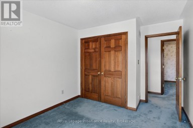 1664 FORSTER AVENUE Peterborough (Otonabee Ward 1) Ontario photo 39