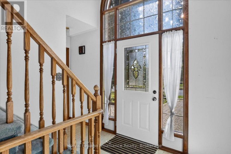 1664 FORSTER AVENUE, Peterborough (Otonabee Ward 1), Ontario, K9K2G6