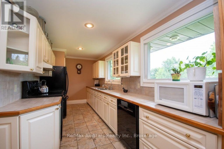 1571 ELM TREE ROAD, Kawartha Lakes (Lindsay), Ontario, K9V4R1